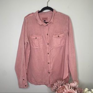 Universal thread pink denim button up shirt